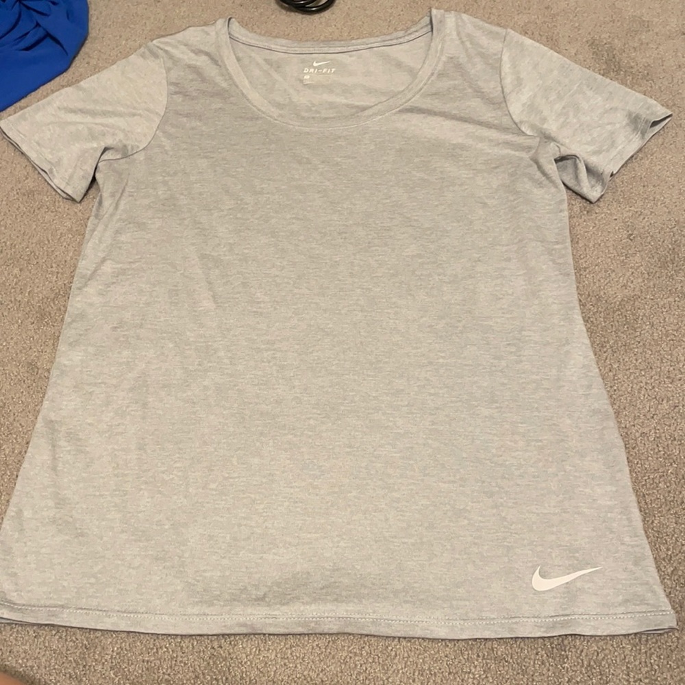 Nike scoop neck